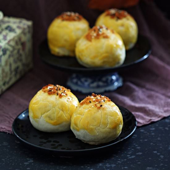 Cheesy Shanghai Mooncake - Recipe photo by Anncoo