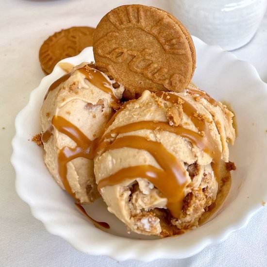 BISCOFF NO-CHURN ICE CREAM - Recipe photo by butfirstchai