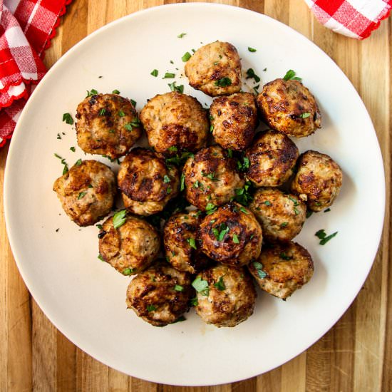 Air Fryer Turkey Meatballs - Recipe photo by the food blog