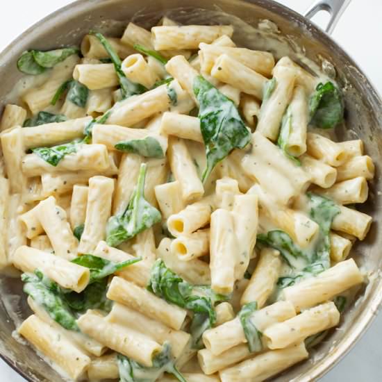 Creamy Spinach Pasta - Recipe photo by TheCozyCook
