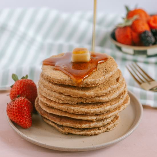 Fluffiest Oat Flour Vegan Pancakes - Recipe photo by oatmalk