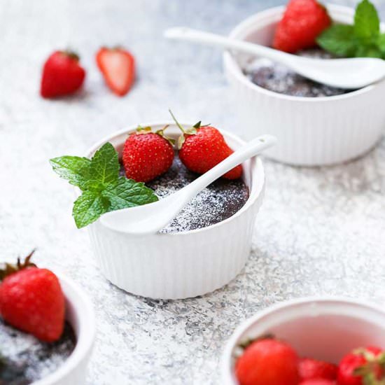 easy chocolate lava cake recipe - Recipe photo by yummynotes