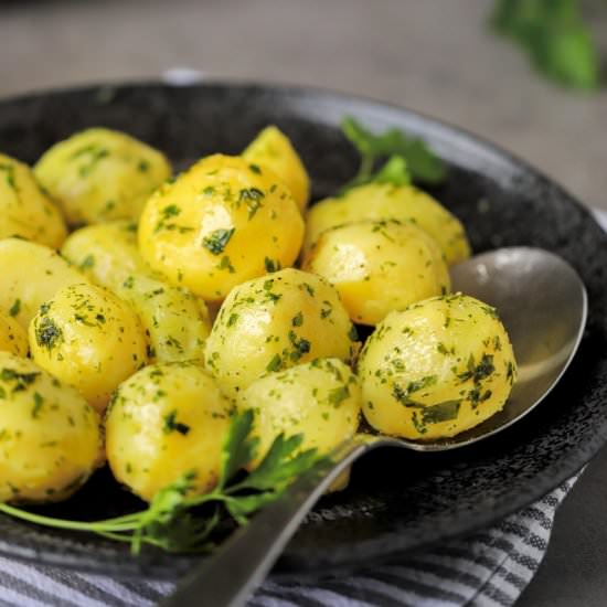 Parsley Potatoes - Recipe photo by Craft Beering
