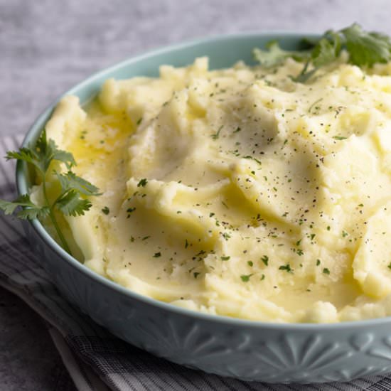 Creamy Mashed Potatoes - Recipe photo by CookhouseDiary