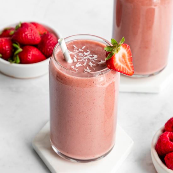 Strawberry Banana Smoothie - Recipe photo by purelykaylie