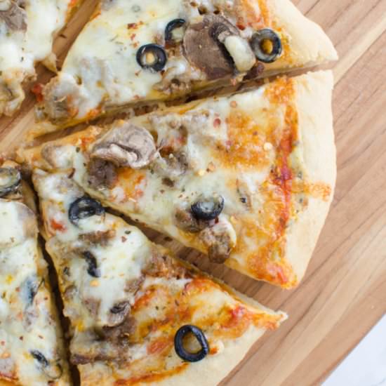 Pesto Sausage Pizza - Recipe photo by fakeginger
