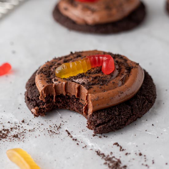 Crumbl dirt cake cookies - Recipe photo by lifestyleofafoodie