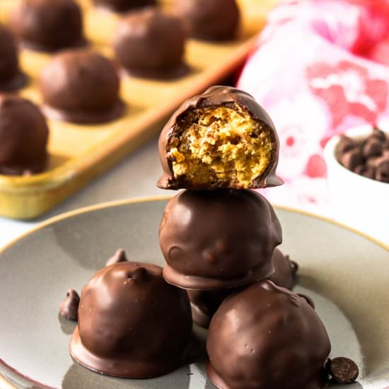 Peanut Butter Bon Bons - Recipe photo by MaesMenu