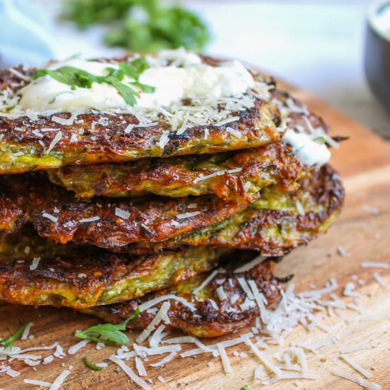 Healthy & Easy Zucchini Pancakes - Recipe photo by Cook Homey
