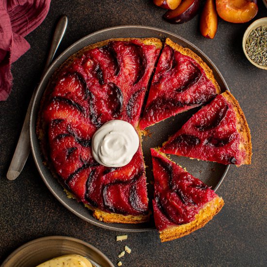 Upside down plum gouda cake - Recipe photo by cherryonmysundae