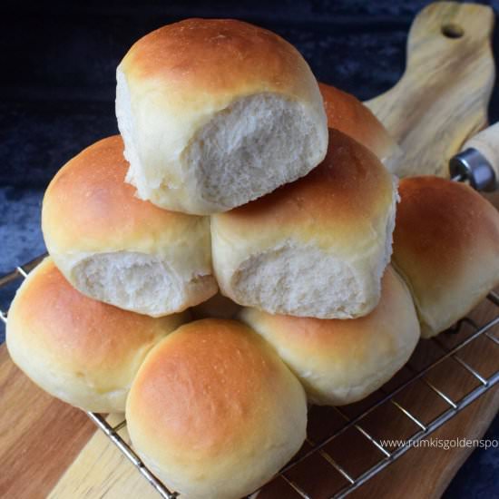 Pav bread - Recipe photo by rumkisgoldenspoon