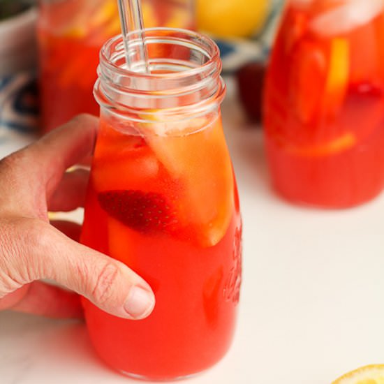 Strawberry Vodka Lemonade - Recipe photo by suebeehomemaker