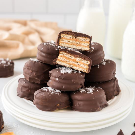 Ritz Cracker Cookies - Recipe photo by buildyourbite