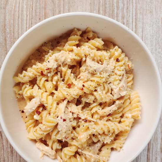 Slow Cooker Nando's Peri-Peri Pasta - Recipe photo by Flavorful Eats