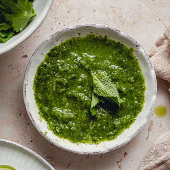 Green Mint & Mango Chutney - Recipe photo by myveganminimalist