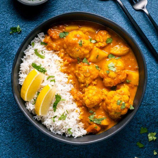 Vegan Cauliflower Curry - Recipe photo by lovingitvegan