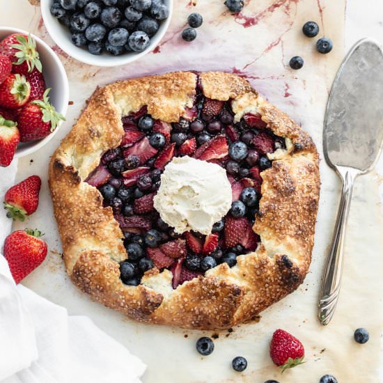Blueberry Strawberry Pie - Recipe photo by Chopnotch