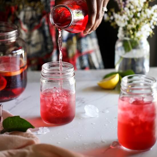 EASY HIBISCUS SUN TEA - Recipe photo by Afrovitalityeats