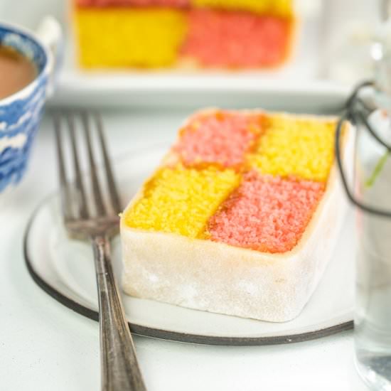 How to Make the Best Battenberg - Recipe photo by KitchenSanctuary