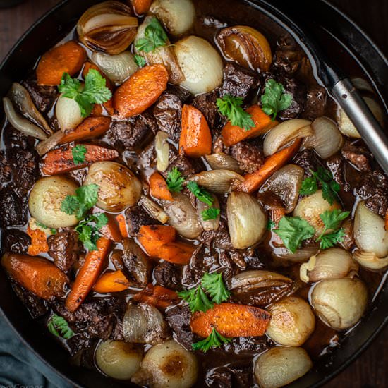 Slow-cooked braised brisket in red wine - Recipe photo by Lous Kitchen Corner