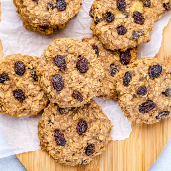 HEALTHY OATMEAL RAISIN COOKIES - Recipe photo by healthyfitnessmeals