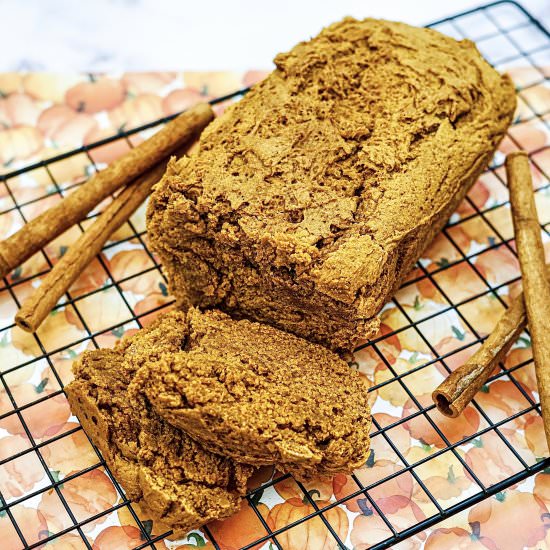 Easy Cake Mix Pumpkin Bread - Recipe photo by Everything Pretty