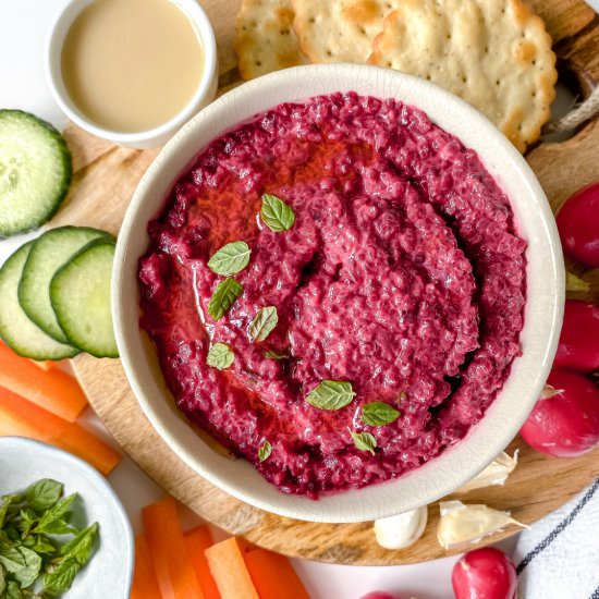Beetroot hummus (without chickpeas) - Recipe photo by Low Histamine Kitchen
