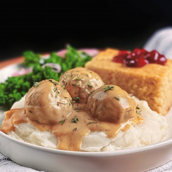 Vegan Swedish Meatballs - Recipe photo by simpleplantbasedlife