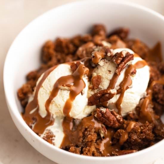 Easy vegan peach cobbler - Recipe photo by TheChestnutBakery
