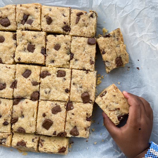 Chocolate Shortbread Bars - Recipe photo by RominasLittleCorner
