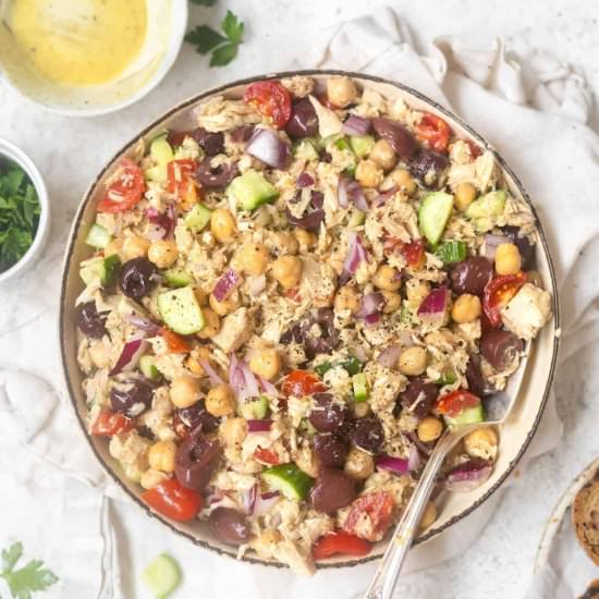 Chickpea Tuna Salad with Veggies - Recipe photo by Hummusapien