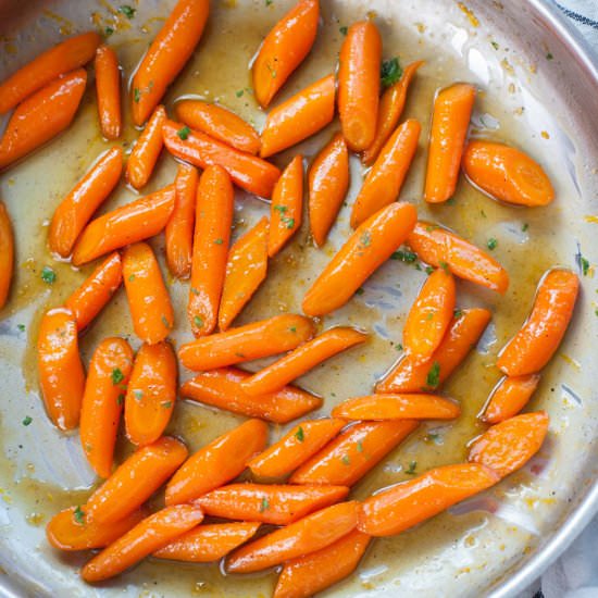 honey glazed carrots - Recipe photo by everyday-delicious.com