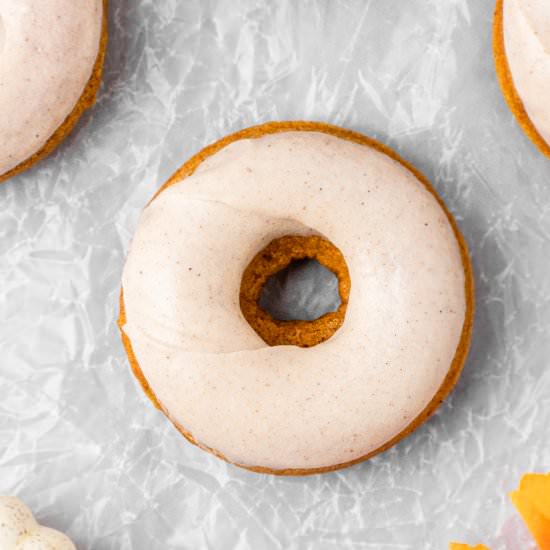 Pumpkin Spice Donuts - Recipe photo by gingersnapsbakingaffairs