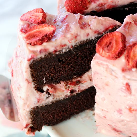 Red Velvet Strawberry Cake - Recipe photo by Food Gal