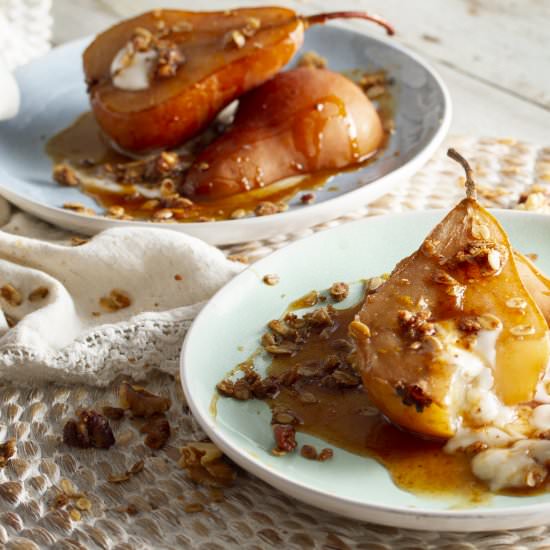 Vegan Chai Poached Pears - Recipe photo by Happyasayam