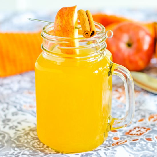 Boozy Caramel Apple Cider - Recipe photo by CrayonsAndCravings