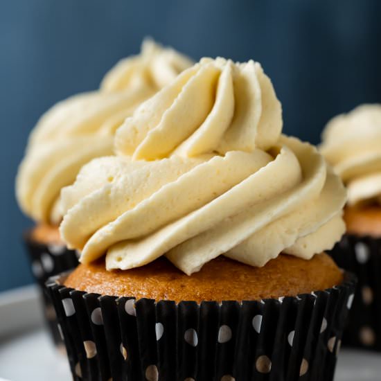 Eggless Vanilla Cupcakes - Recipe photo by gimmethatflavor