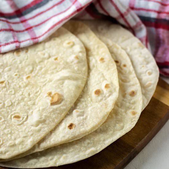 Homemade Flour Tortillas - Recipe photo by MunatyCooking