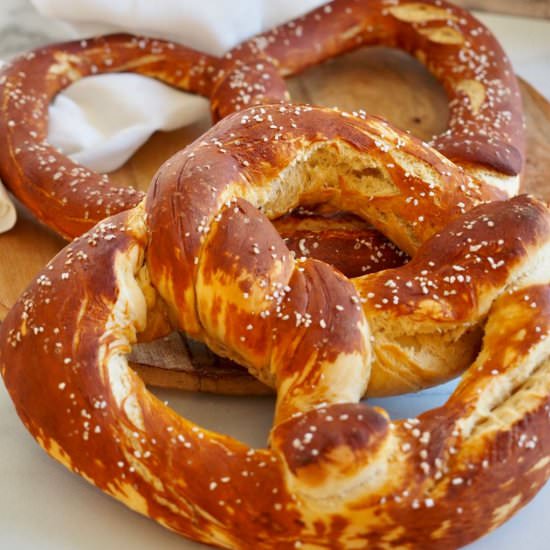 Bavarian Pretzels (Laugenbrezel) - Recipe photo by thefreshcooky