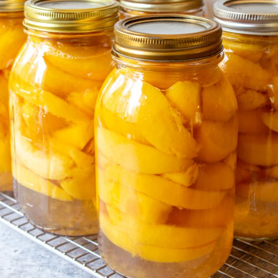 Canning Peaches - Recipe photo by BeyondtheCoop