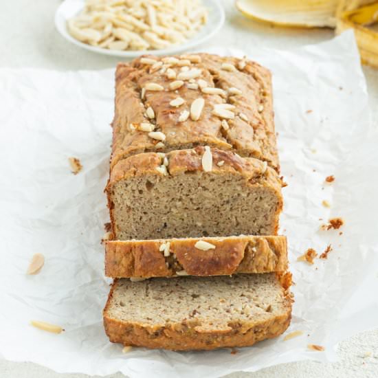 Low Carb Banana Bread - Recipe photo by baking4happiness