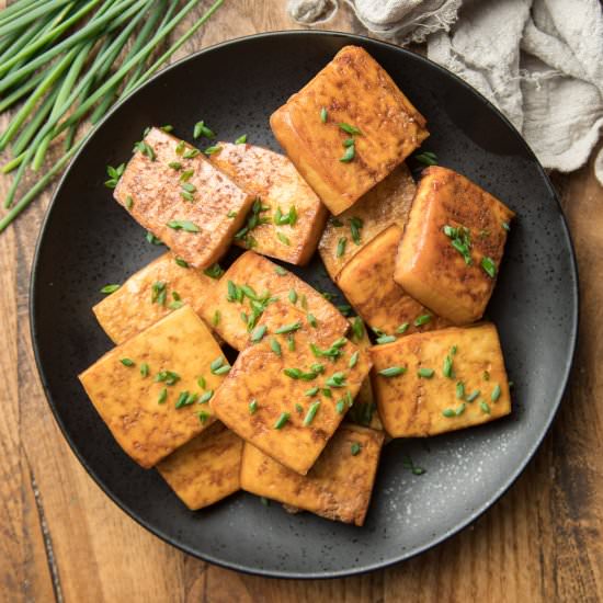 Smoked Tofu - Recipe photo by Connoisseurus Veg