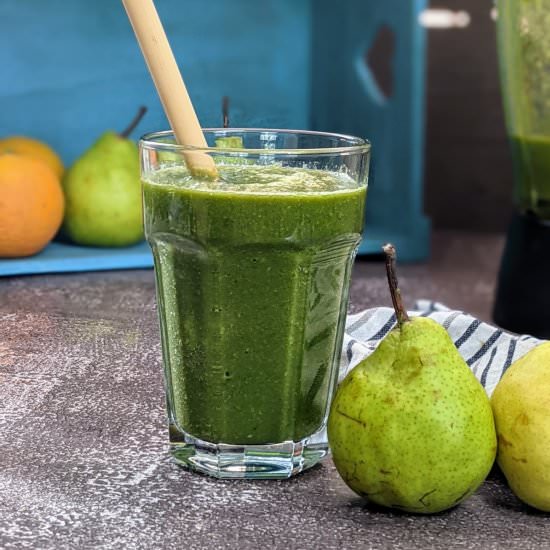 Green Pear & Lettuce Smoothie - Recipe photo by mamazilla
