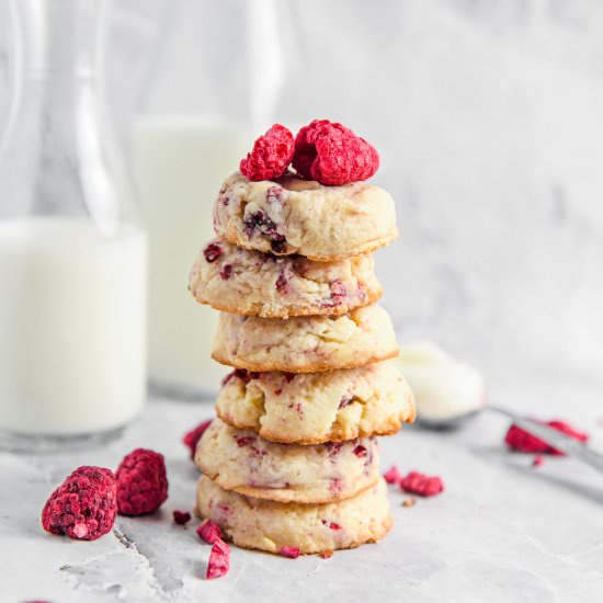 Raspberry Cheesecake Cookies - Recipe photo by Chopnotch