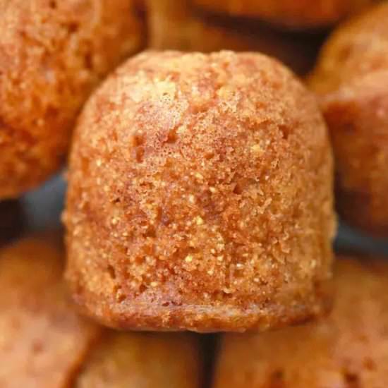 Instant Pot Corn Muffins - Recipe photo by peasandpeonies