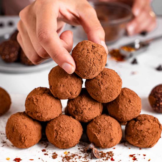 Spicy Chocolate Energy Ball - Recipe photo by tastythriftytimely