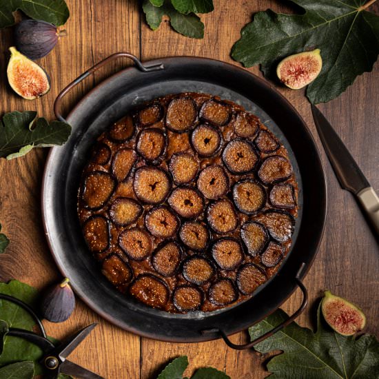 Fig and Caramel Upside Down Cake - Recipe photo by leisurefanclub