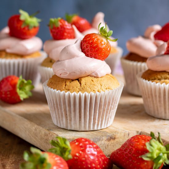 Peanut Butter and Jelly Cupcakes - Recipe photo by veggie desserts