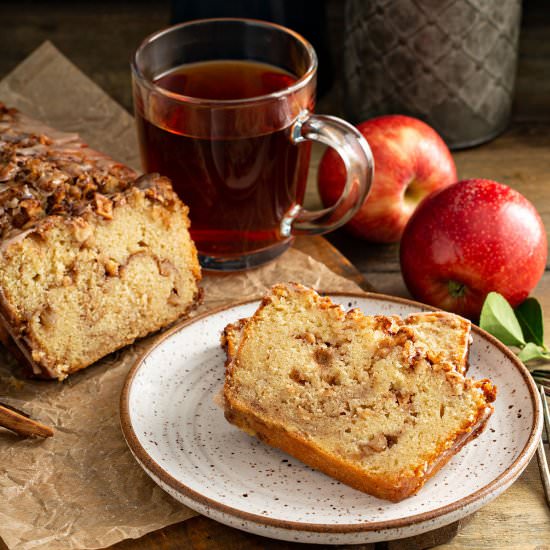 Cinnamon Apple Bread - Recipe photo by Lemon blossoms