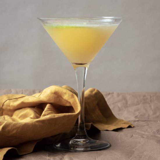 Appletini (alcoholic & virgin) - Recipe photo by nothangryanymore